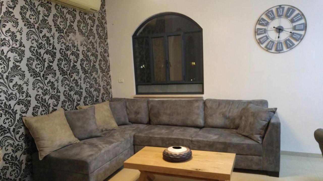 Ahva 17 Hotel Тиберия Екстериор снимка