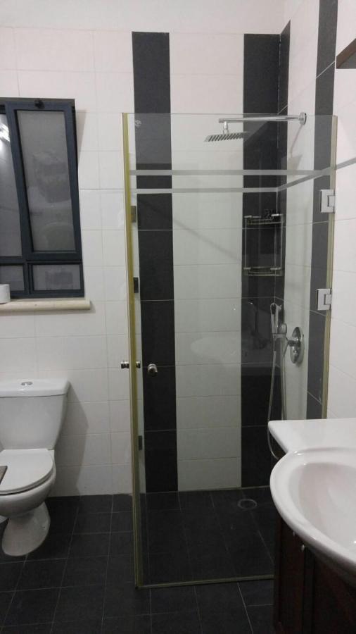 Ahva 17 Hotel Тиберия Екстериор снимка